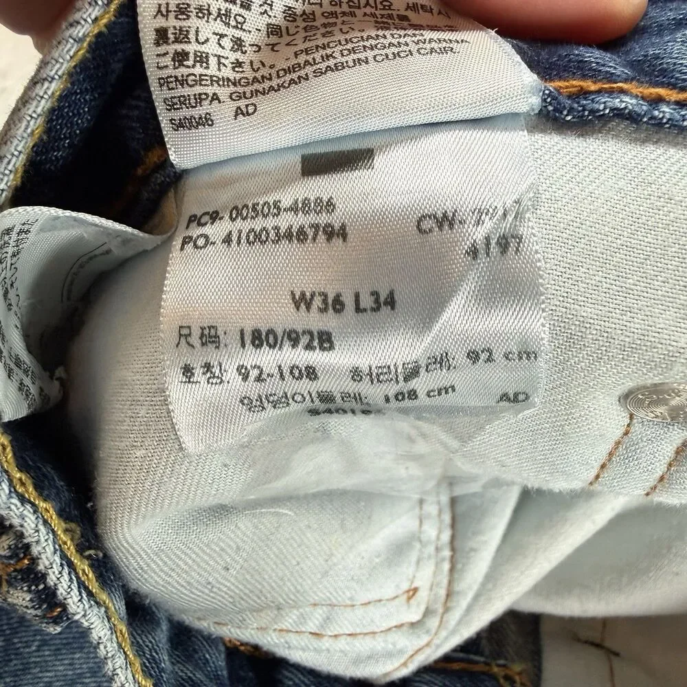 Levis 505 Regular Fit Straight Leg Jeans Mens 36x34 Medium Wash Blue Denim